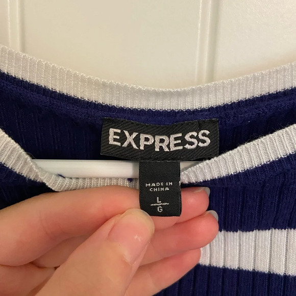 Express‎ women’s blue striped stretchy thin knit sweater — large - Picture 3 of 6